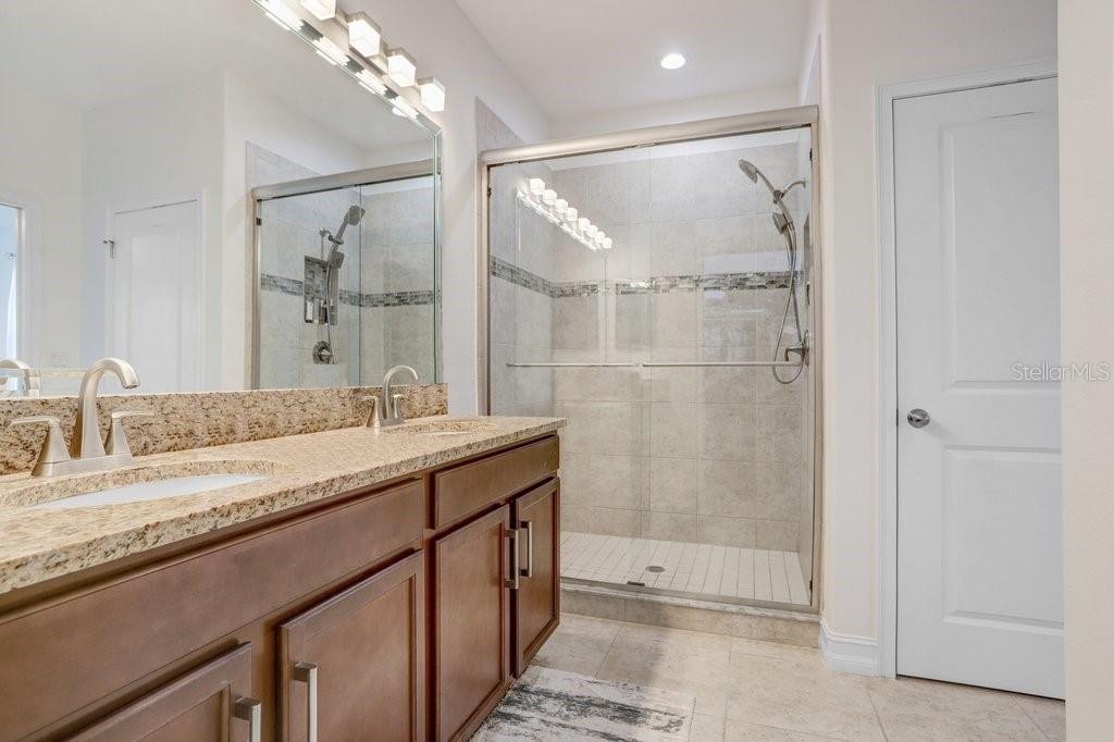 8012 RED ORCHARD CT