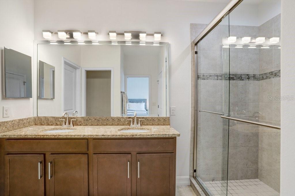 8012 RED ORCHARD CT