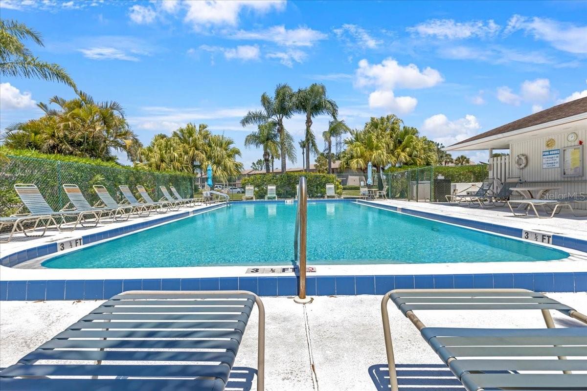 108 LAKEVIEW CT #108