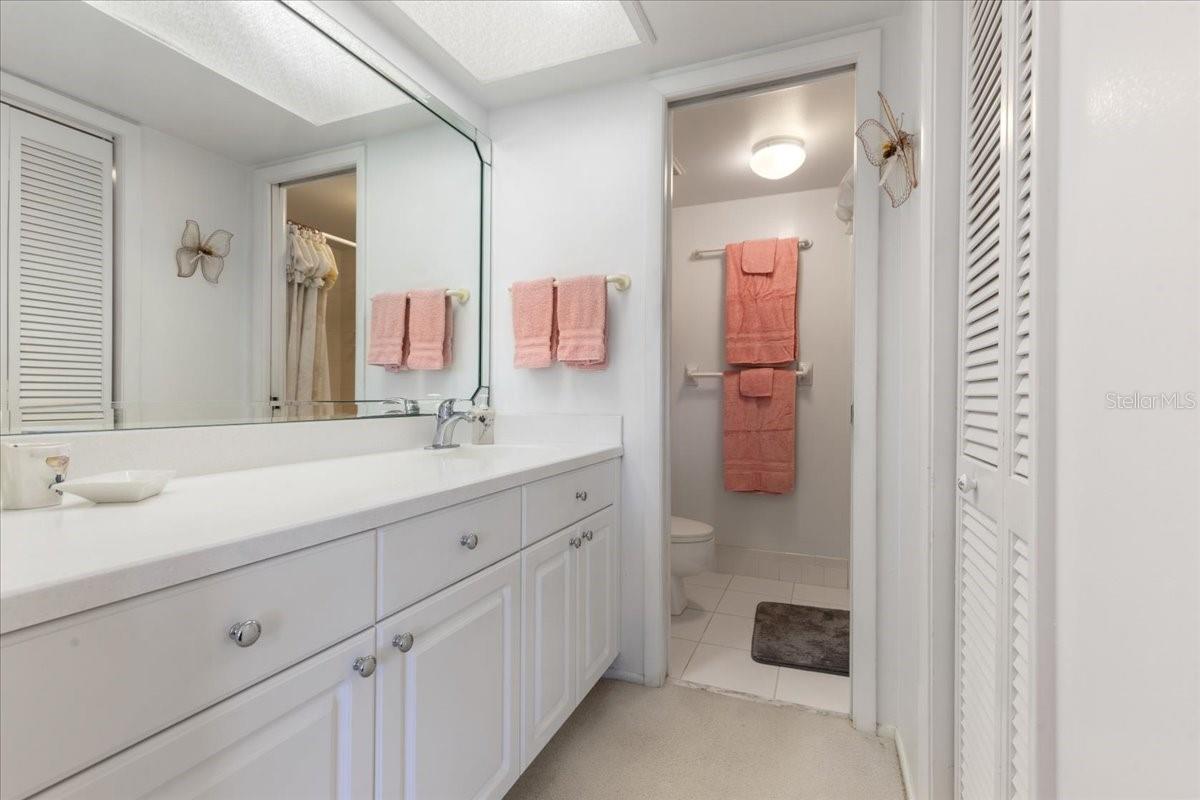 108 LAKEVIEW CT #108