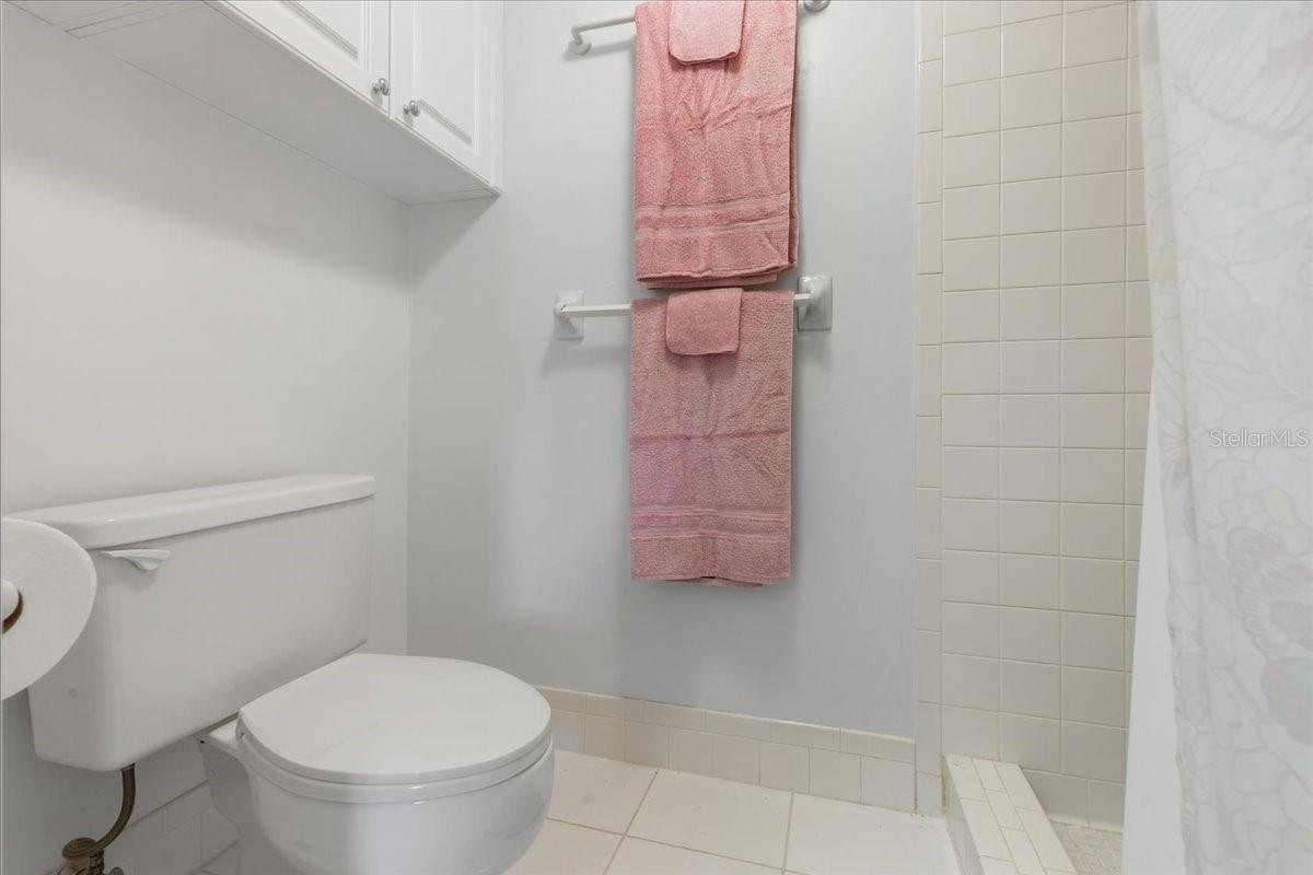 108 LAKEVIEW CT #108