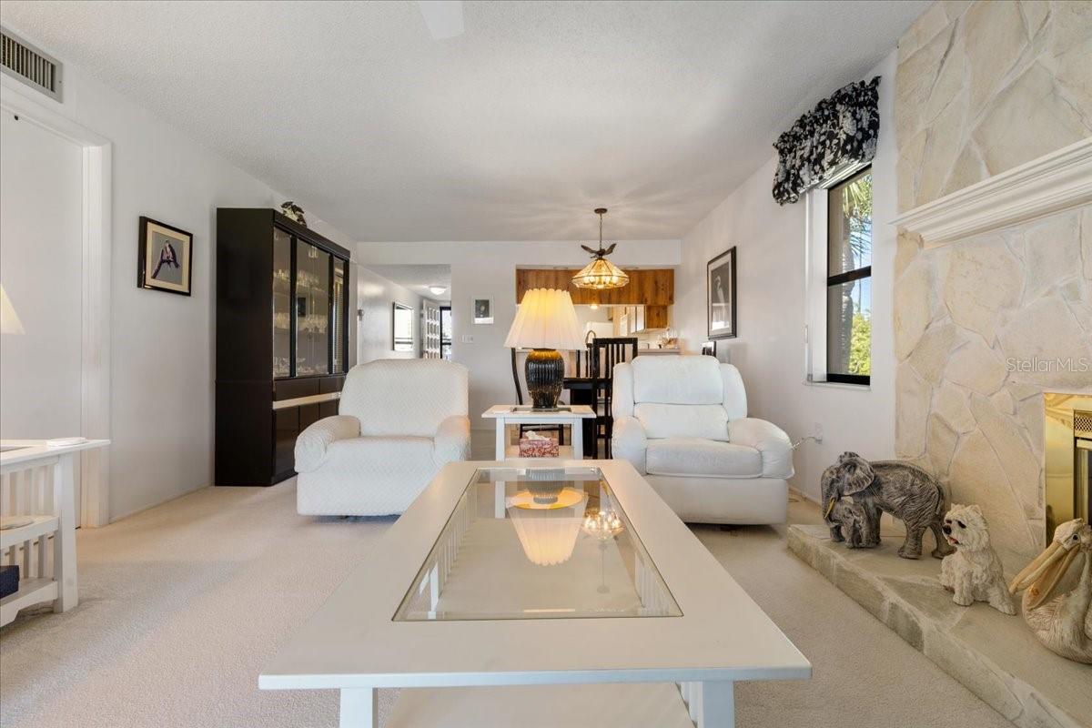 108 LAKEVIEW CT #108