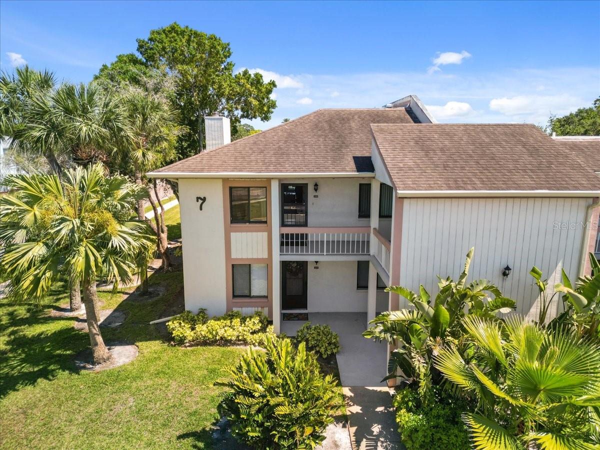 108 LAKEVIEW CT #108