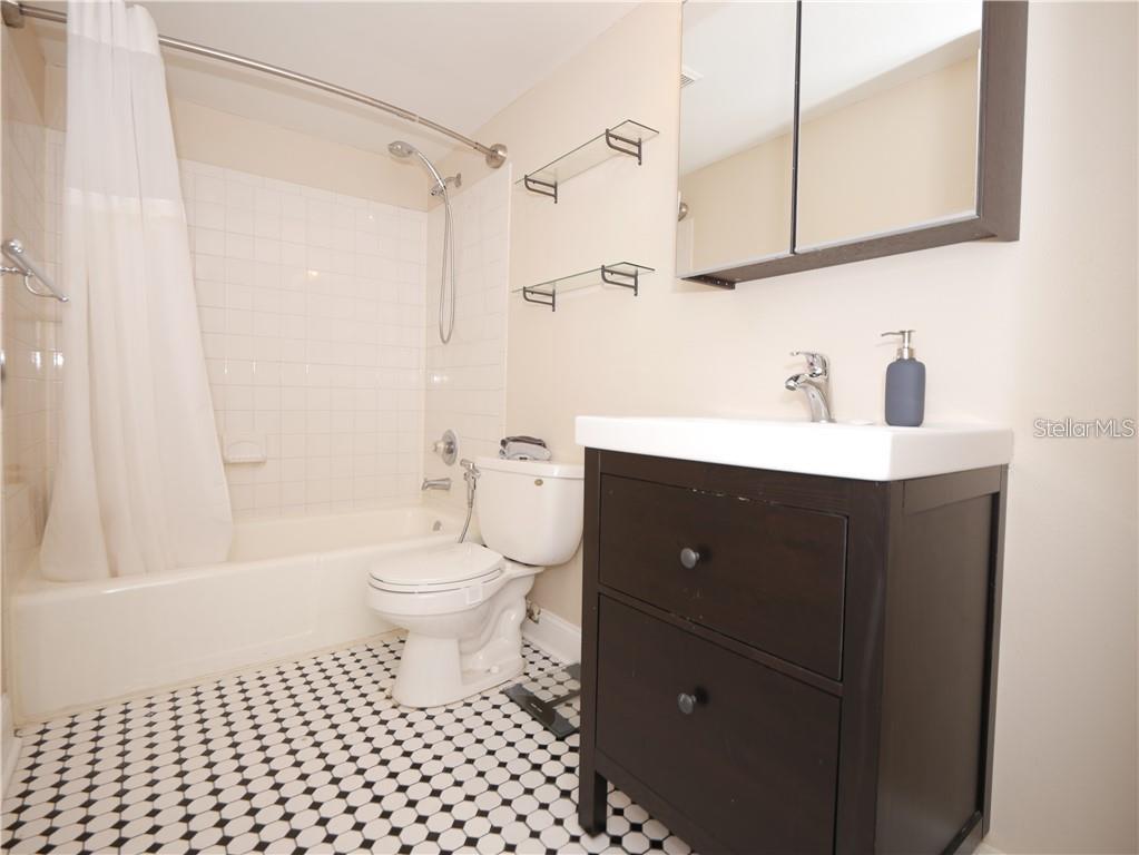 120 S CHURCH AVE #202