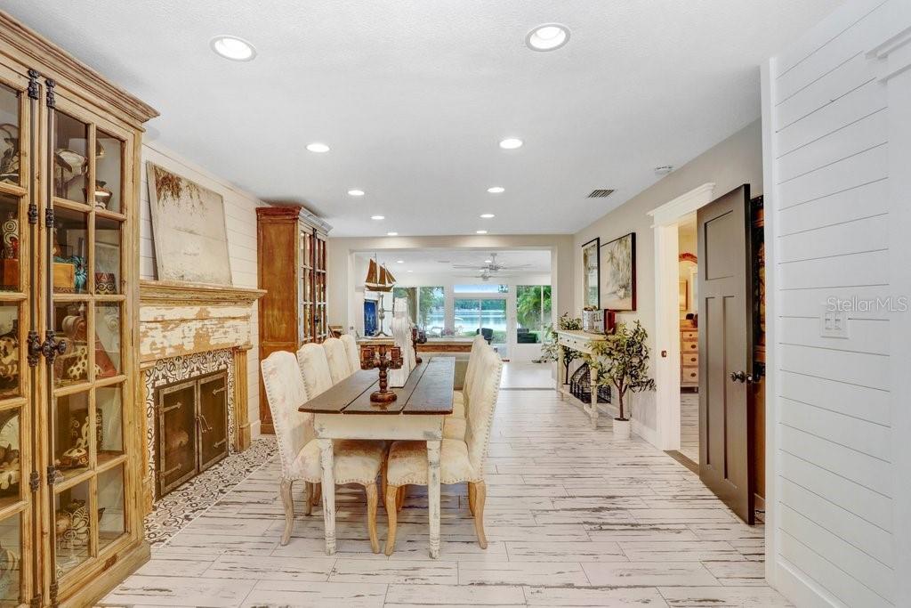 8903 DONNA LU DR
