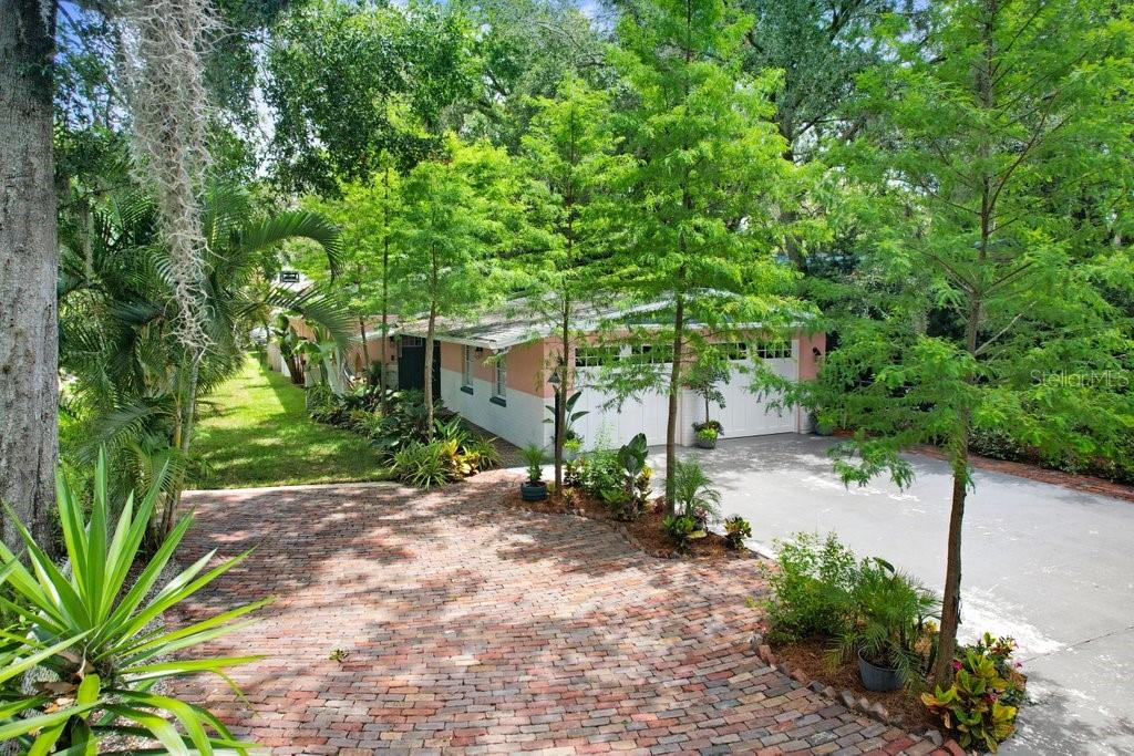 8903 DONNA LU DR
