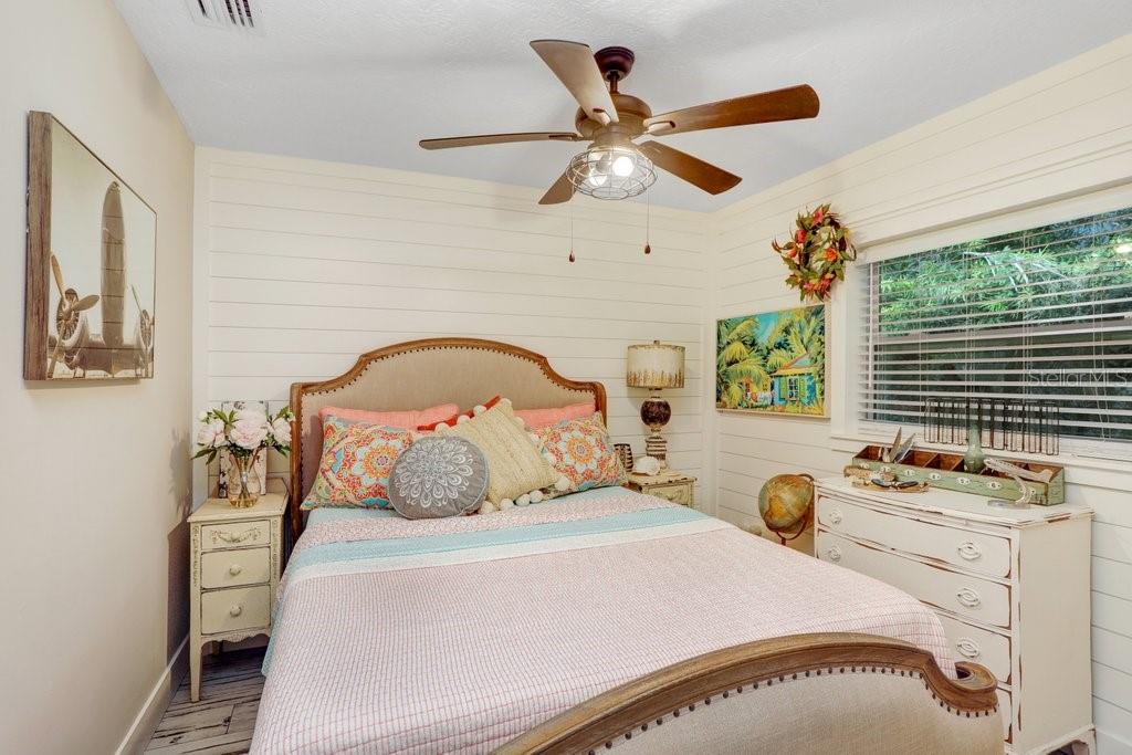 8903 DONNA LU DR