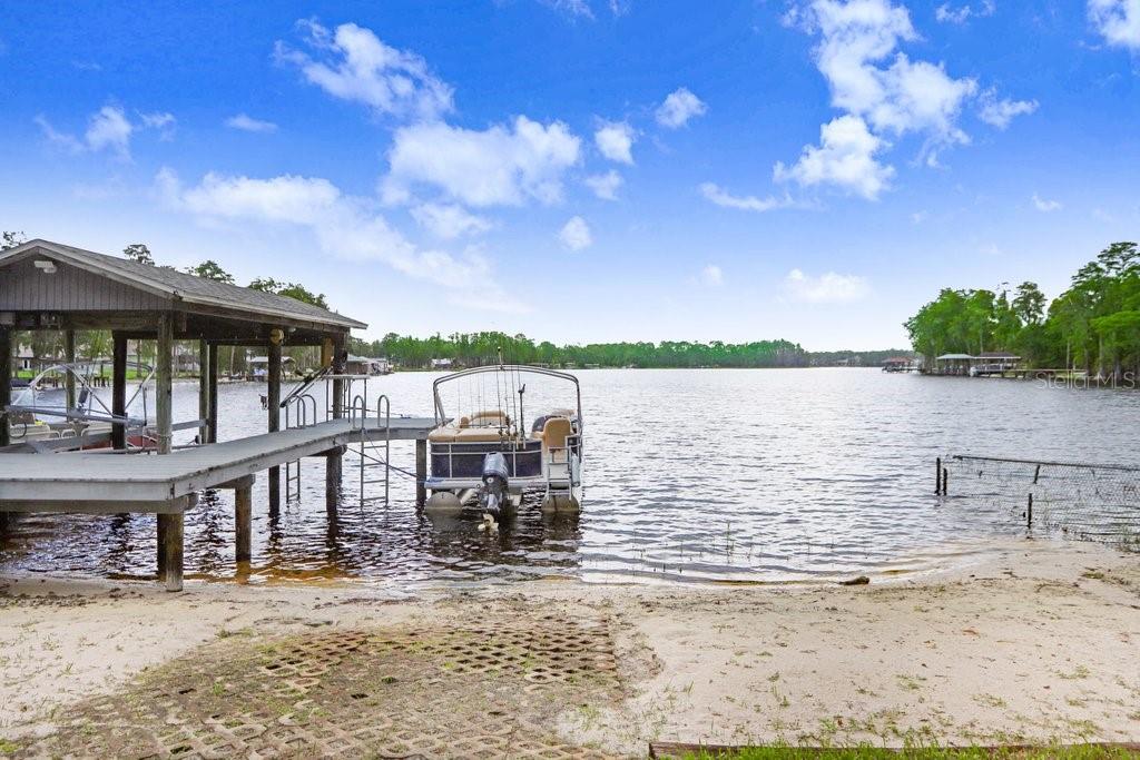 8903 DONNA LU DR