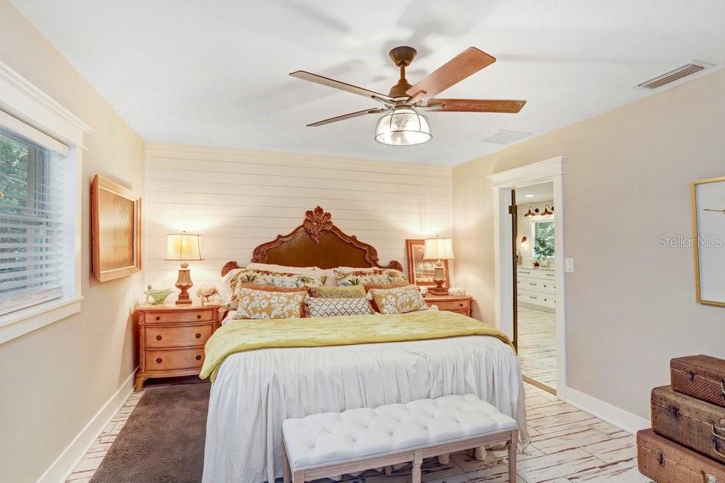 8903 DONNA LU DR