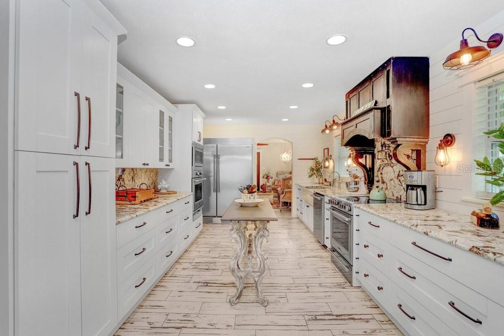 8903 DONNA LU DR