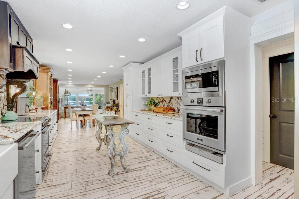 8903 DONNA LU DR