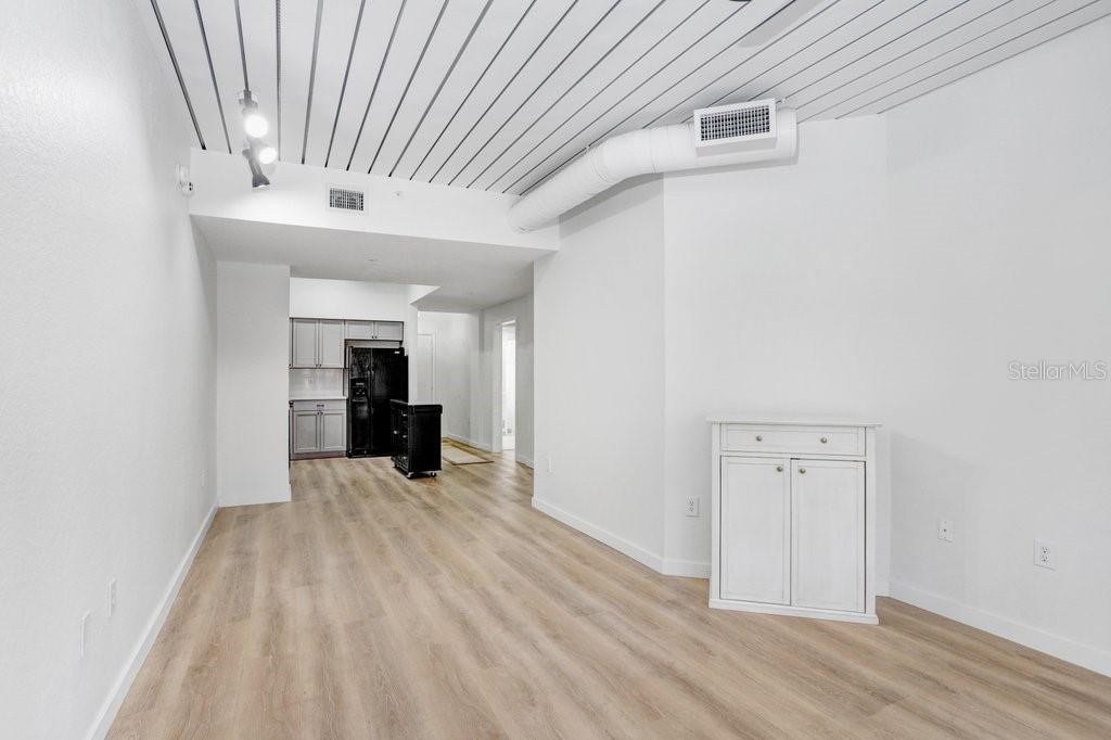 2440 W HORATIO ST #1012