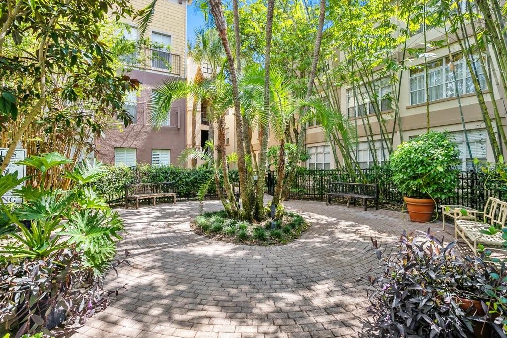 2440 W HORATIO ST #1012