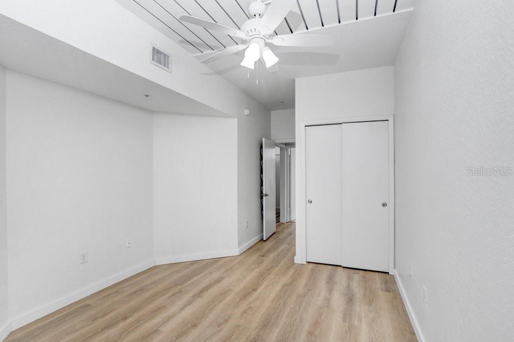 2440 W HORATIO ST #1012