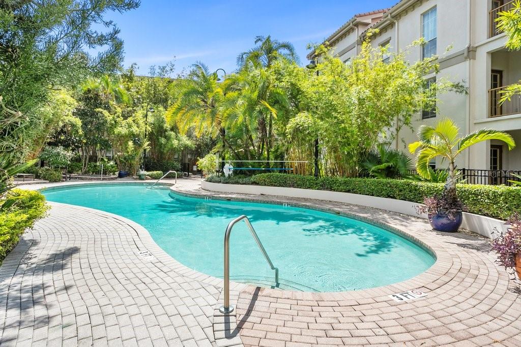 2440 W HORATIO ST #1012