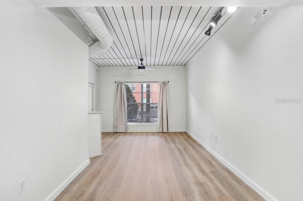 2440 W HORATIO ST #1012