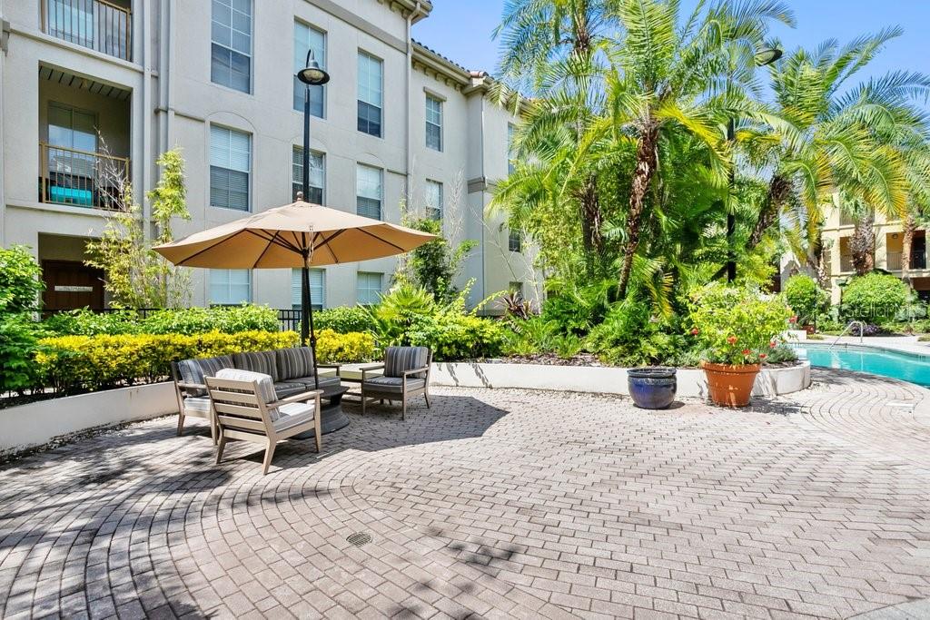 2440 W HORATIO ST #1012