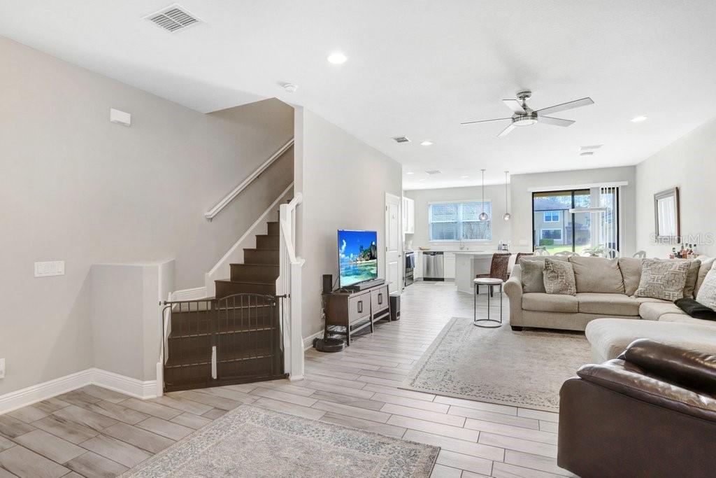 11521 CROWNED SPARROW LN