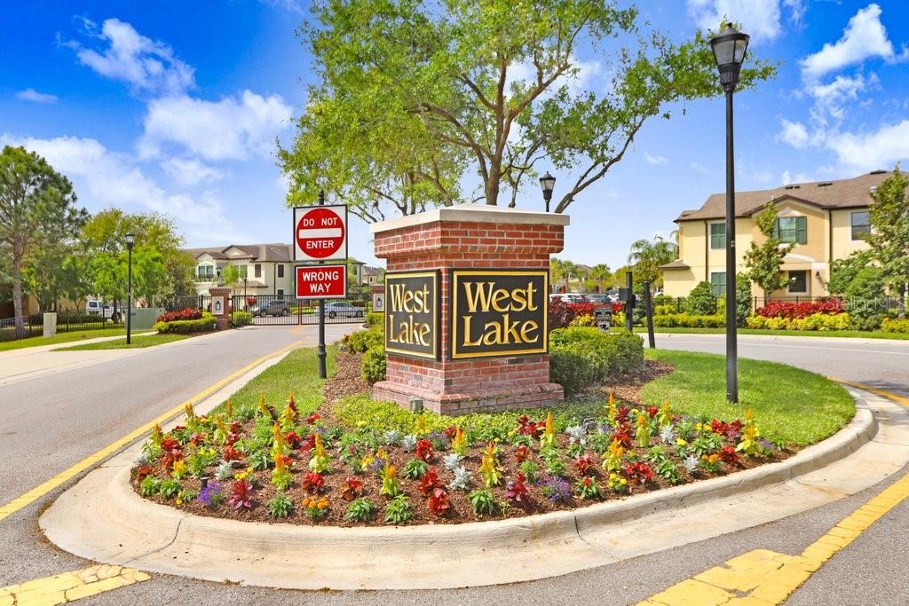 11521 CROWNED SPARROW LN