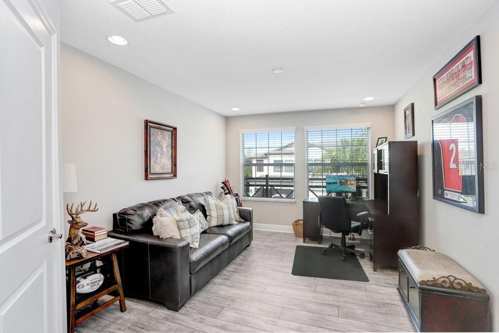 11521 CROWNED SPARROW LN