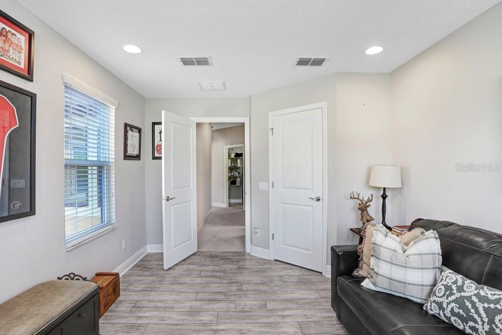 11521 CROWNED SPARROW LN