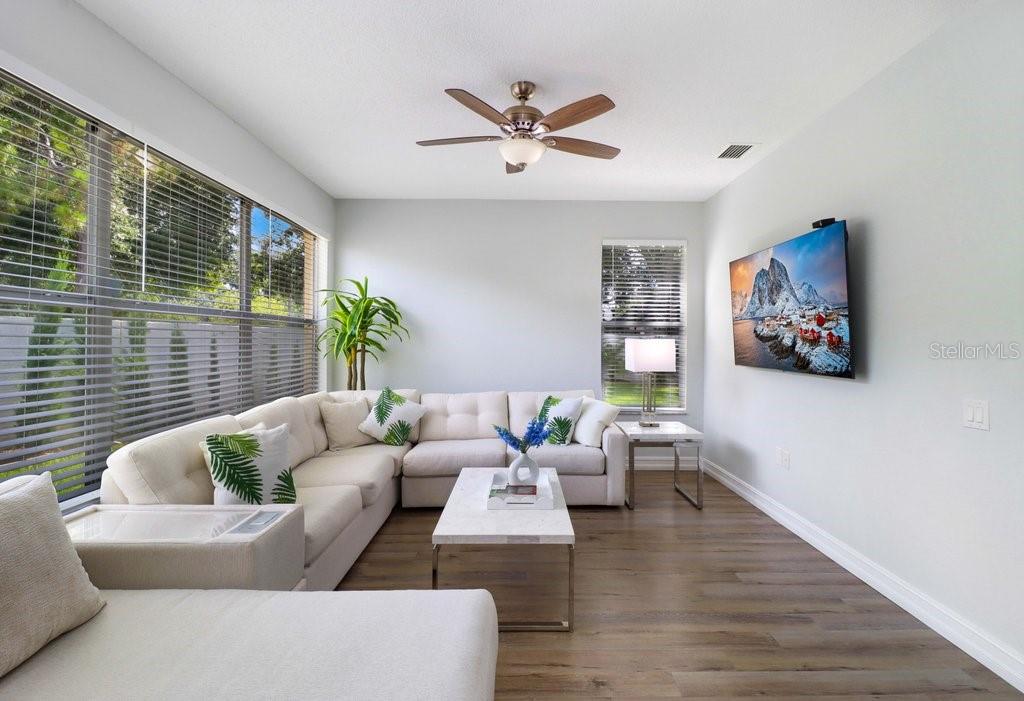 8708 EAGLE COVE CT