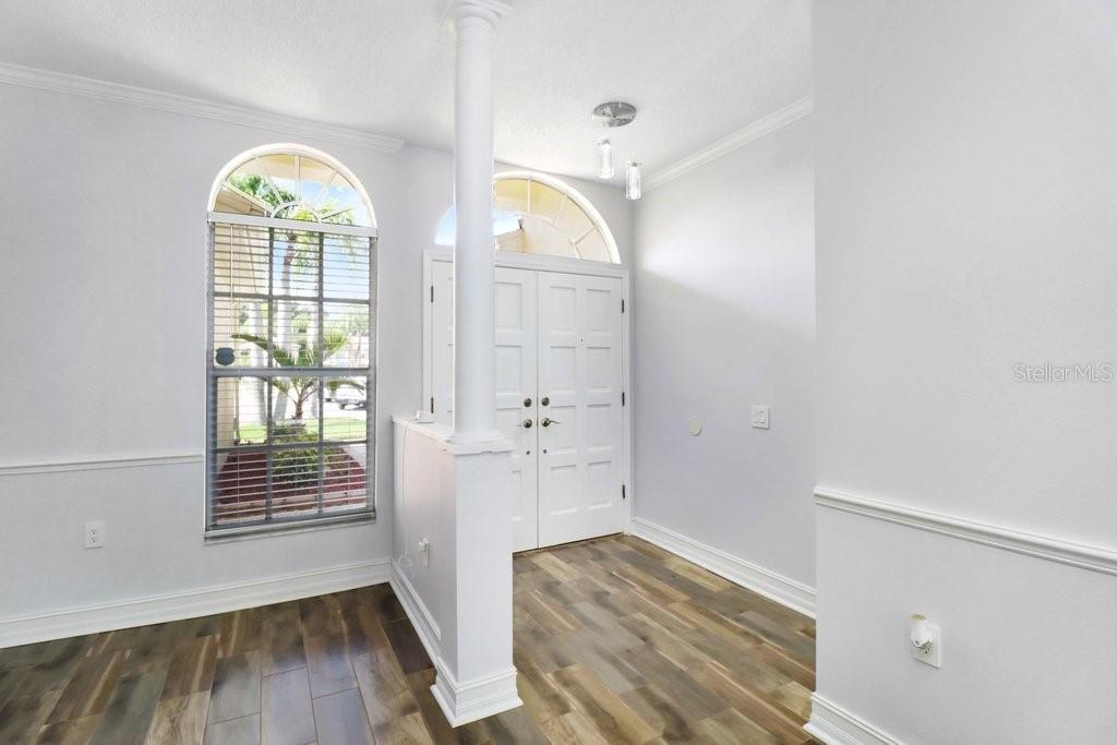 8708 EAGLE COVE CT