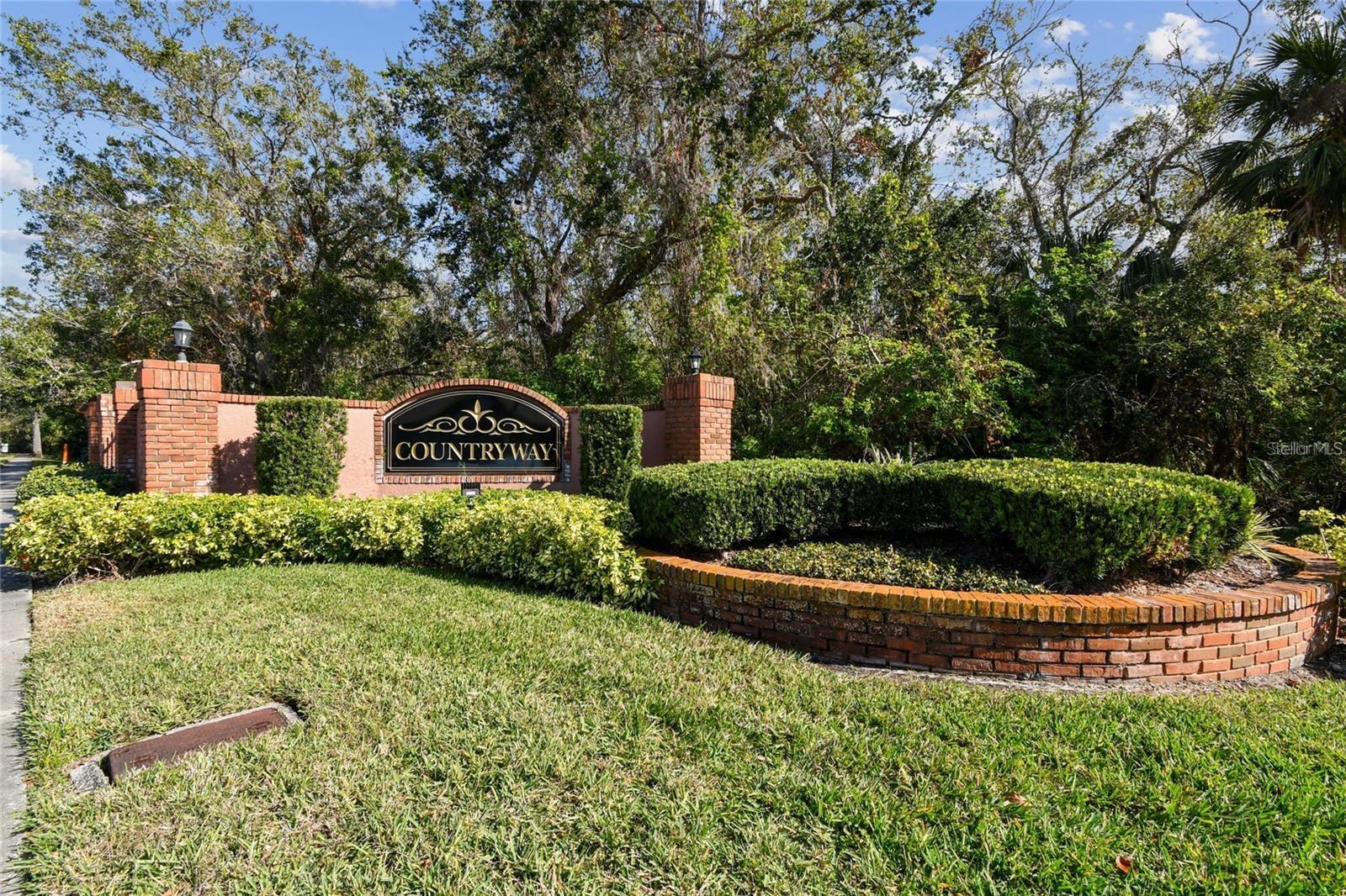 8708 EAGLE COVE CT