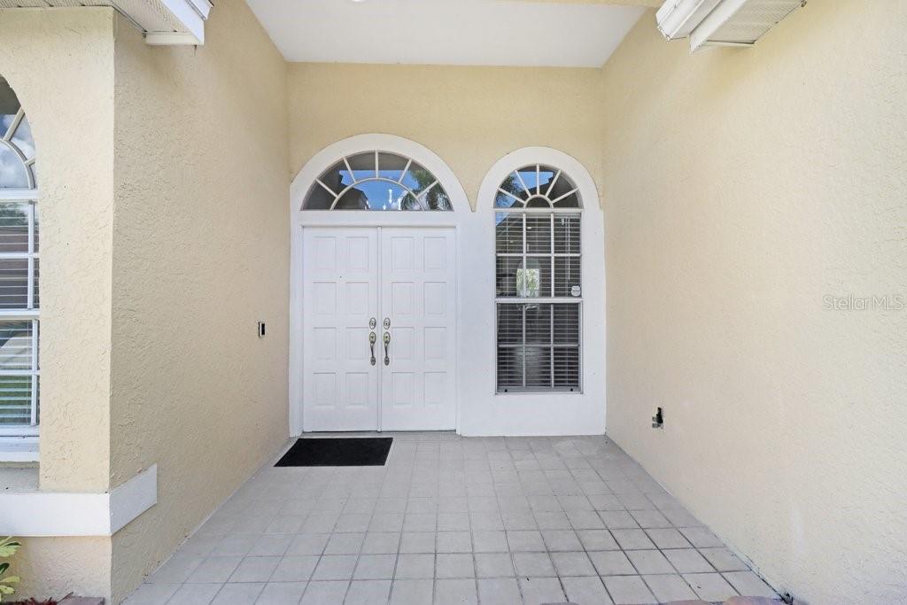 8708 EAGLE COVE CT