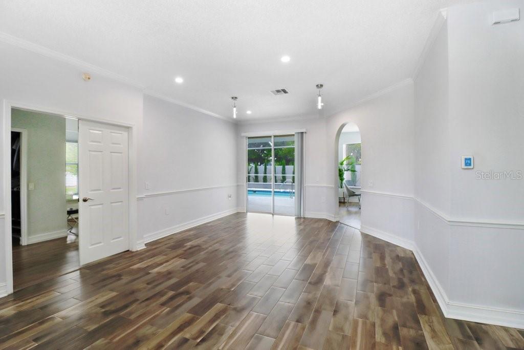 8708 EAGLE COVE CT