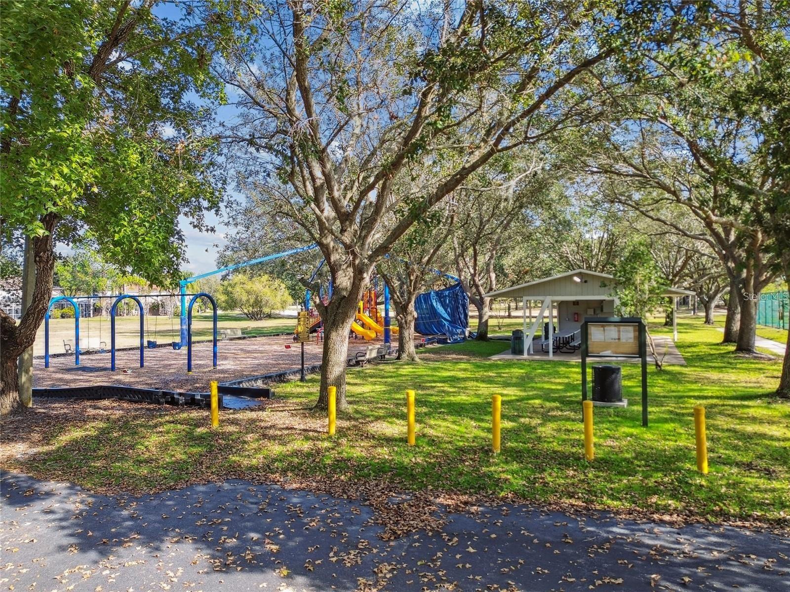 8708 EAGLE COVE CT