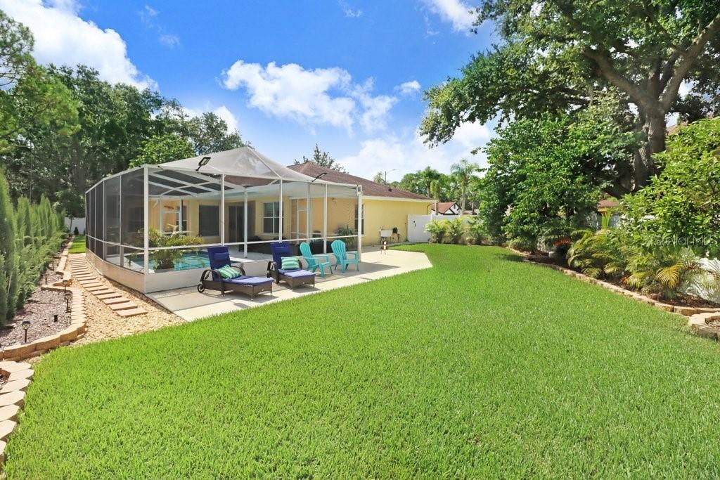 8708 EAGLE COVE CT