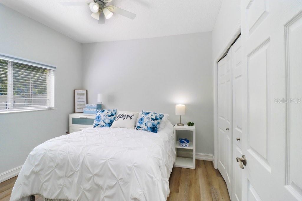 8708 EAGLE COVE CT