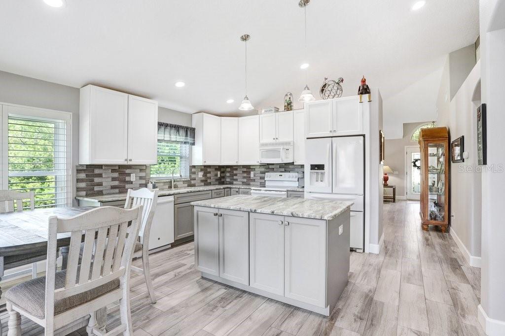 19301 SEACOVE DR