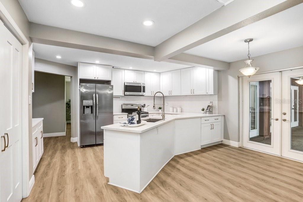 1040 SYLVIA LN
