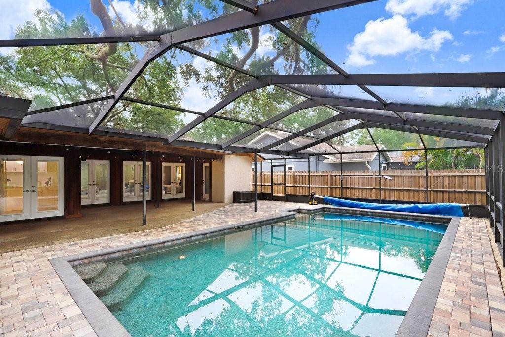 1040 SYLVIA LN