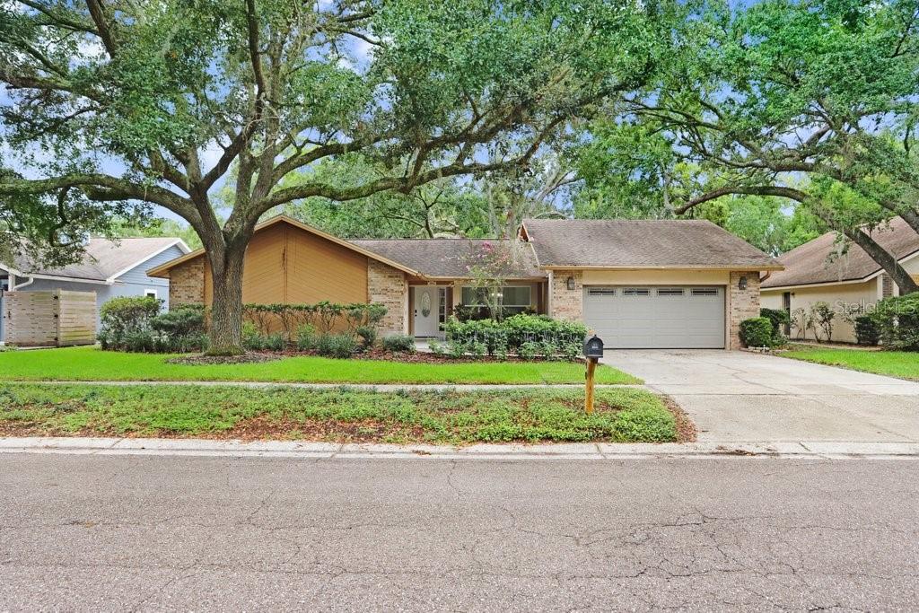 1040 SYLVIA LN