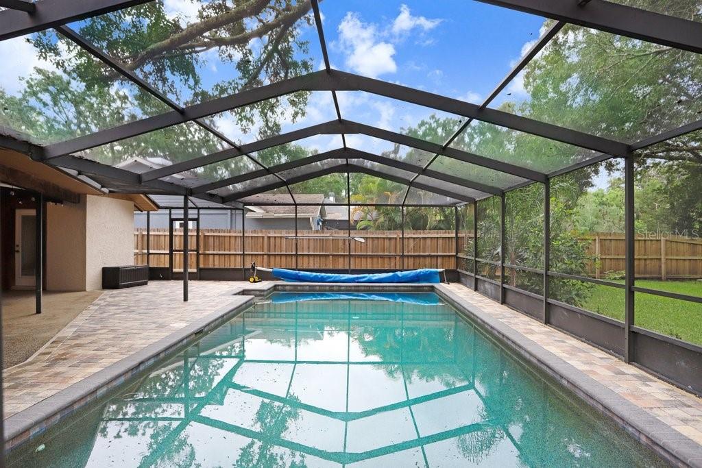 1040 SYLVIA LN