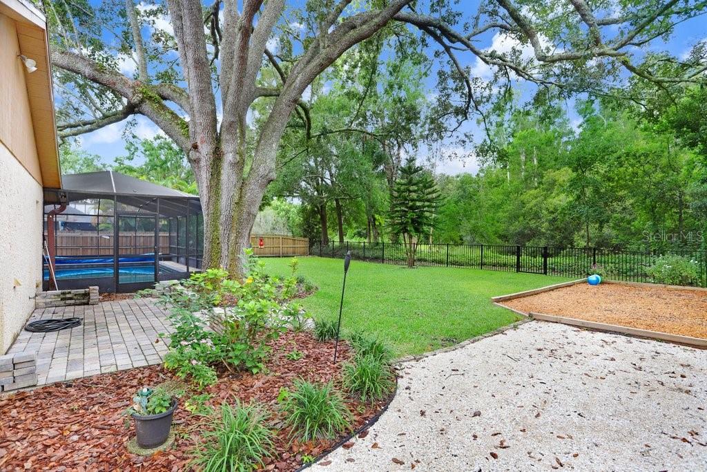 1040 SYLVIA LN