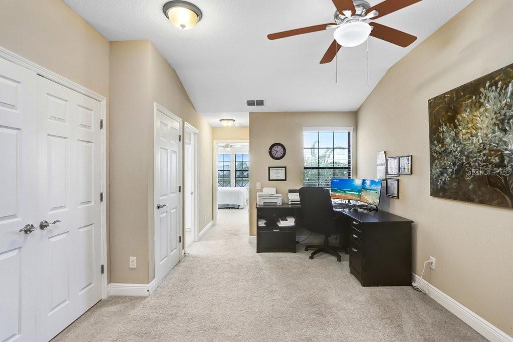 11722 CROWNED SPARROW LN