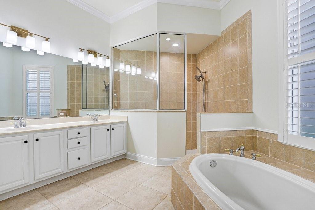 11644 MERIDIAN POINT DR