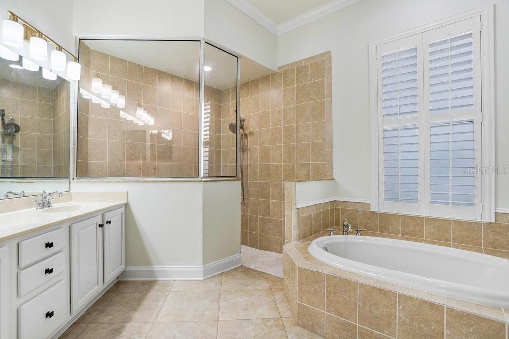 11644 MERIDIAN POINT DR