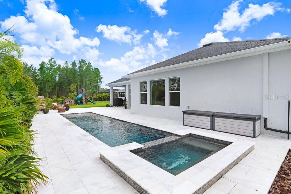 16160 NOVEMBER RAIN CT