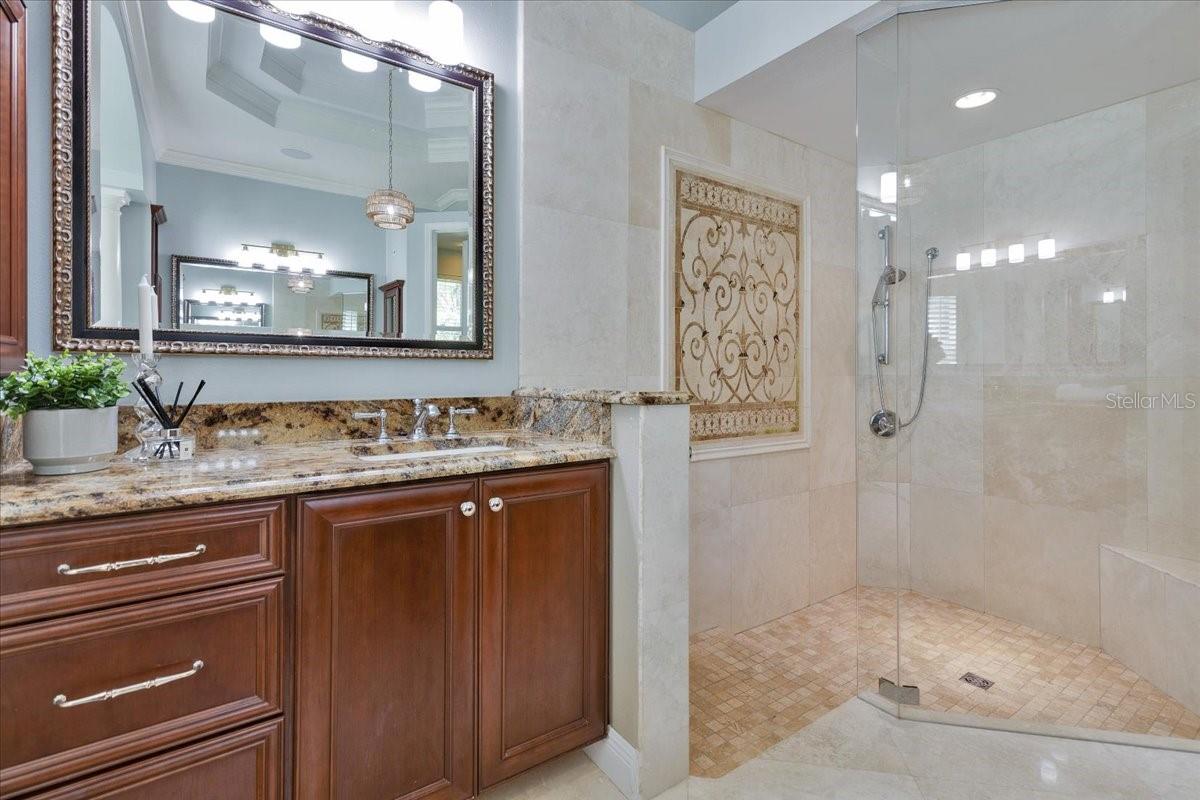 9814 EMERALD LINKS DR