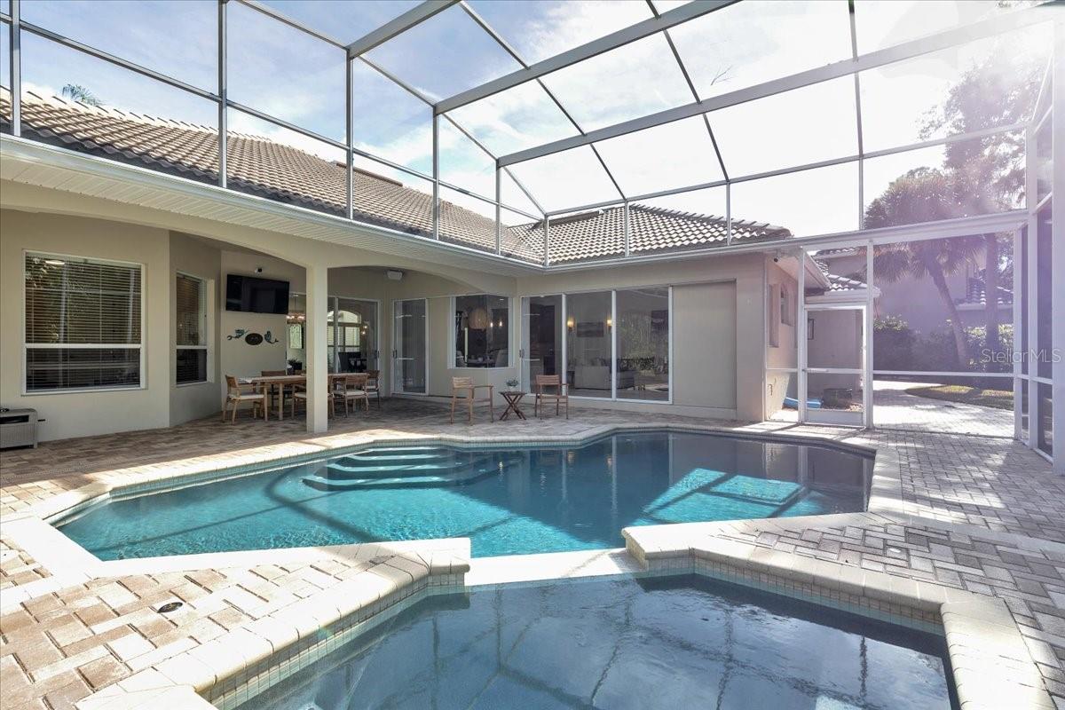 9814 EMERALD LINKS DR