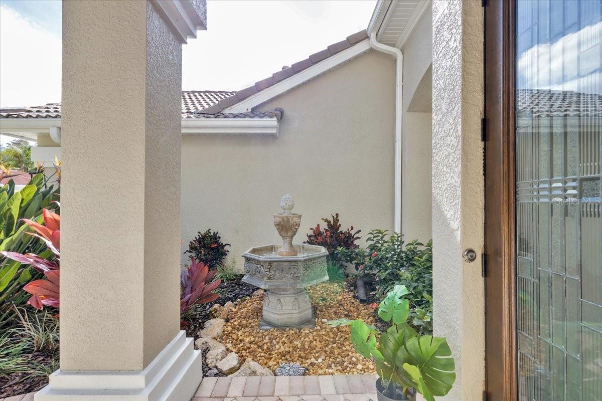 9814 EMERALD LINKS DR