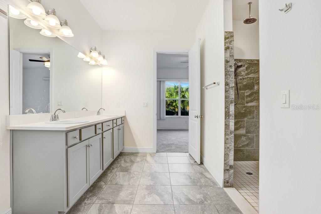 16711 COURTYARD LOOP