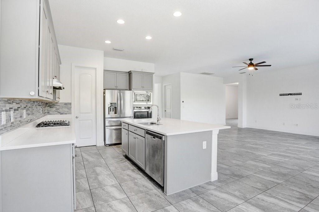 16711 COURTYARD LOOP