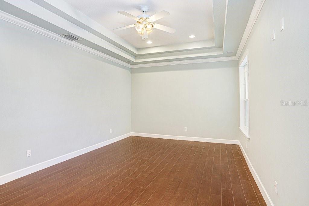 9513 WEST PARK VILLAGE DR