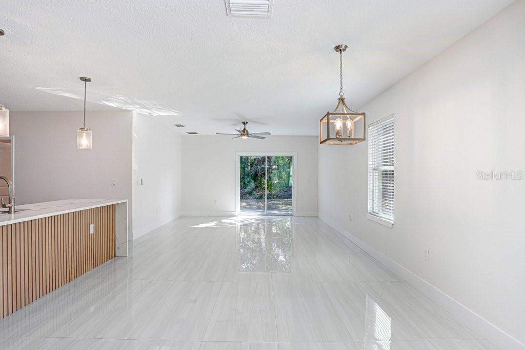 10932 CARLTON FIELDS DR